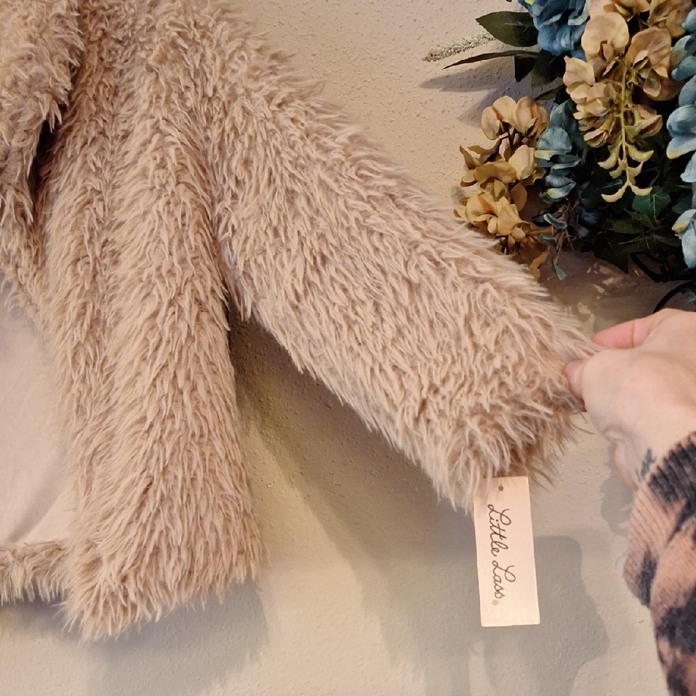 Little Lass Cream Faux Fur Cardigan. NWT Size Small - Picture 9 of 12